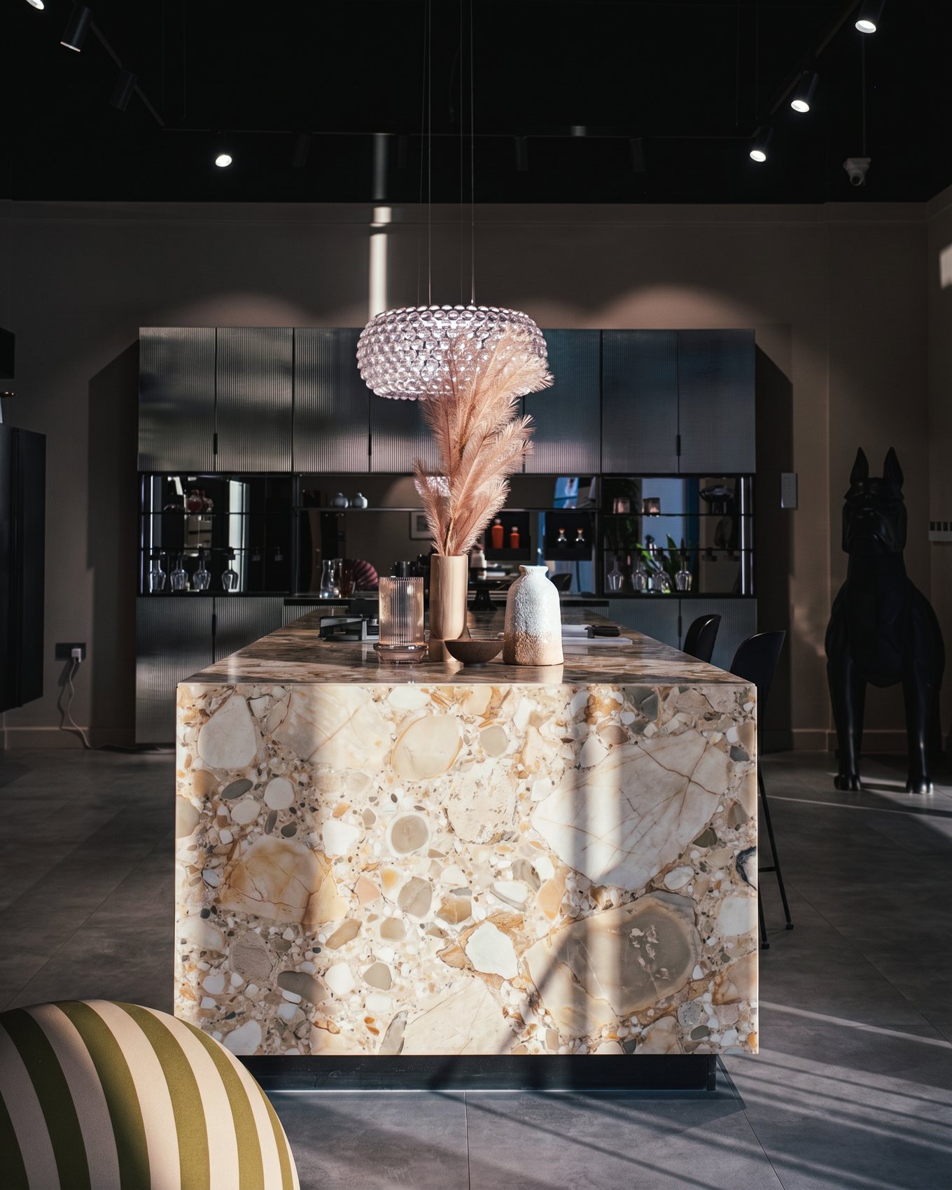Cesar island rendered in Breccia Imperiale marble