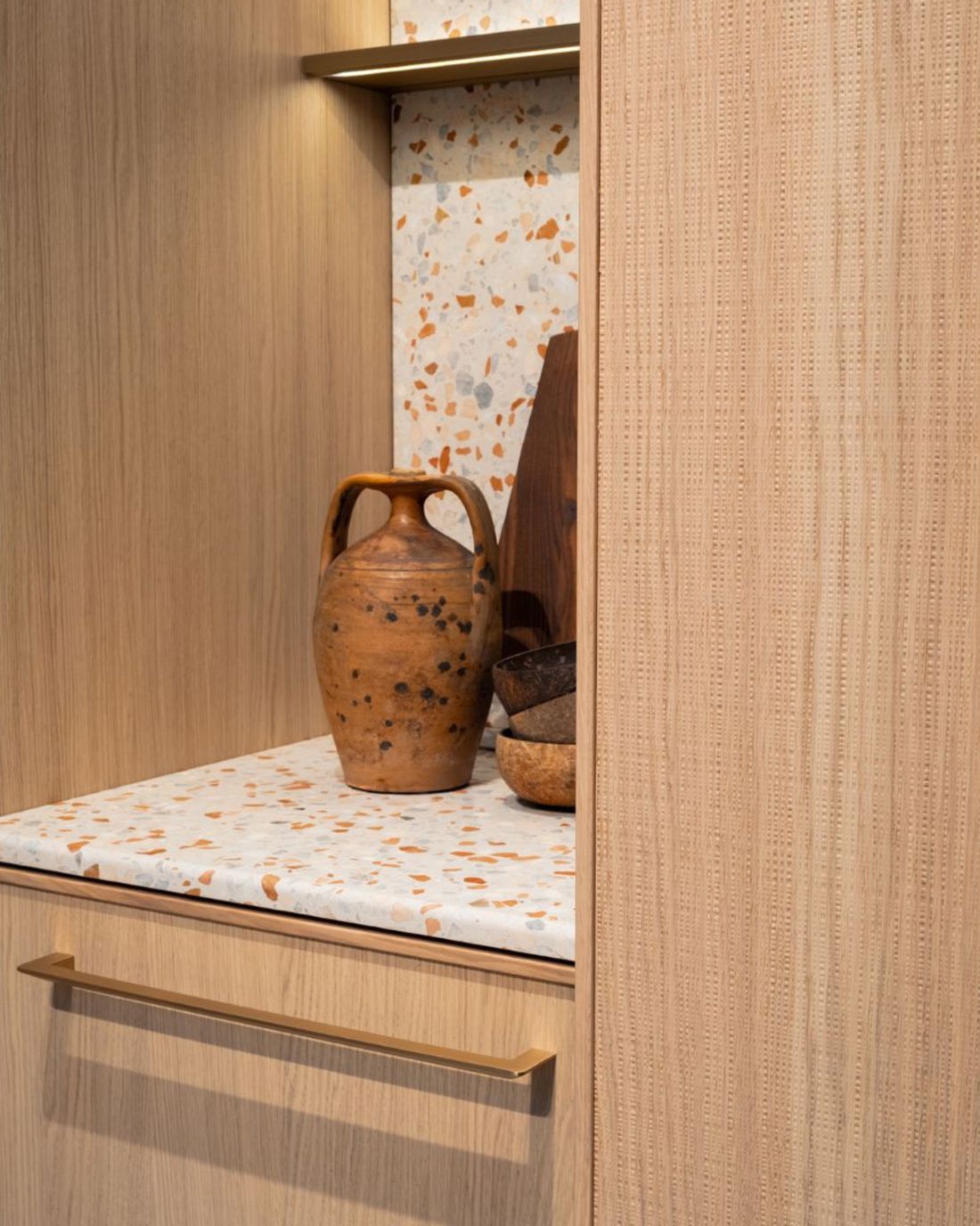 Intarsio walnut wood
